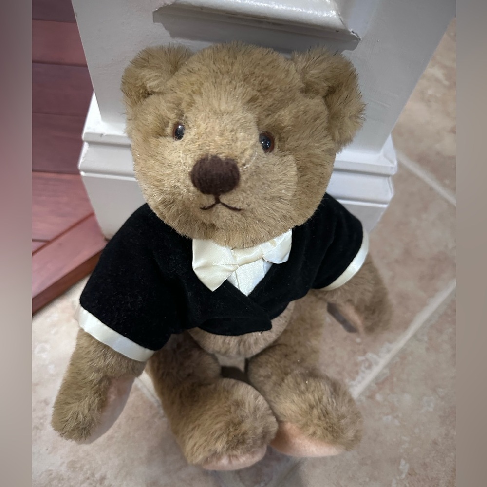 Vintage 1982 Gund Plush Jointed Tuxedo Bialosky Bear EC